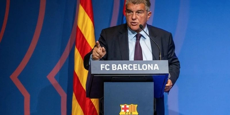 Chủ tịch Barcelona bị bắt trong vụ Barçagate