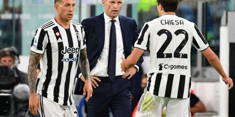 Juventus bị tước danh hiệu vì scandal Calciopoli