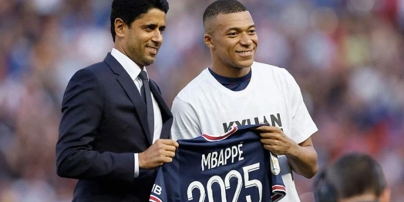 PSG và nghi án gian lận tài chính với Mbappé