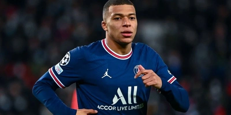 PSG và nghi án gian lận tài chính với Mbappé